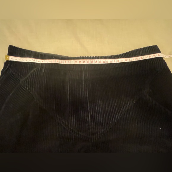 Eve Gravel Canadian designer “Double Time Skirt” in black corduroy, size LARGE - Picture 9 of 9